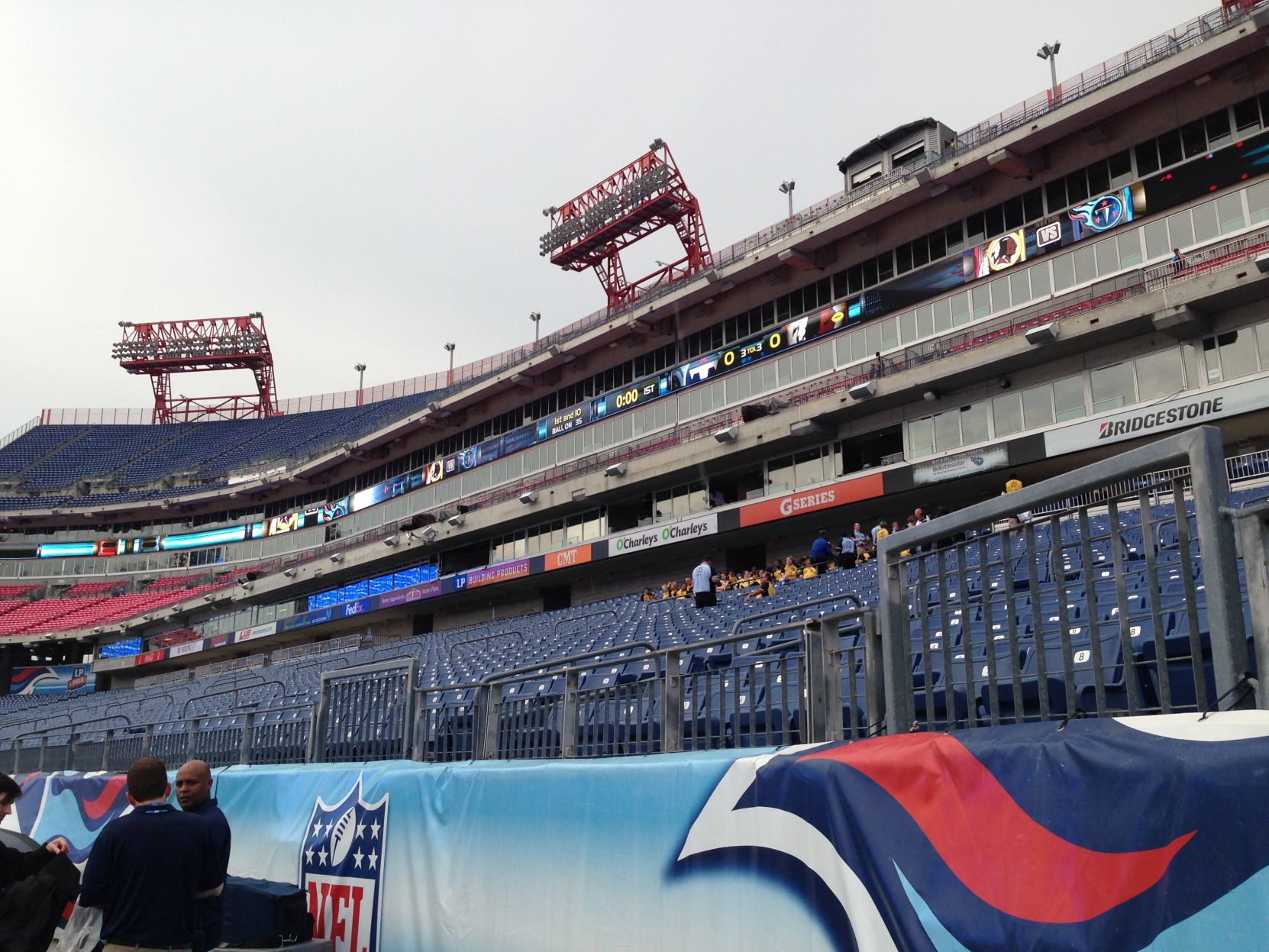 24) Tennessee Titans - Nissan Stadium